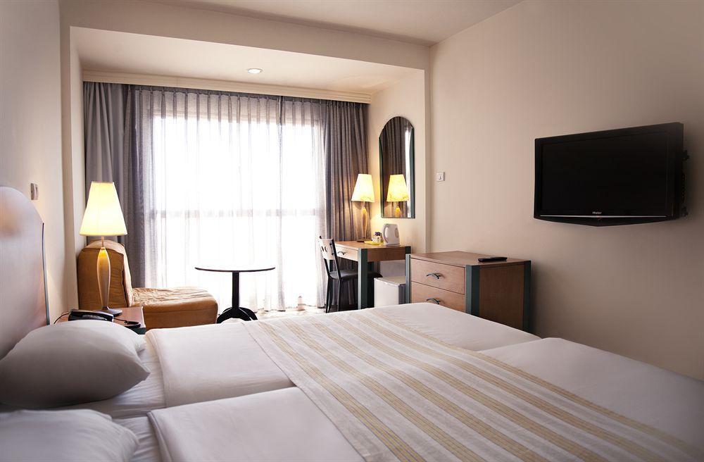 Royal Inn ティベリア エクステリア 写真